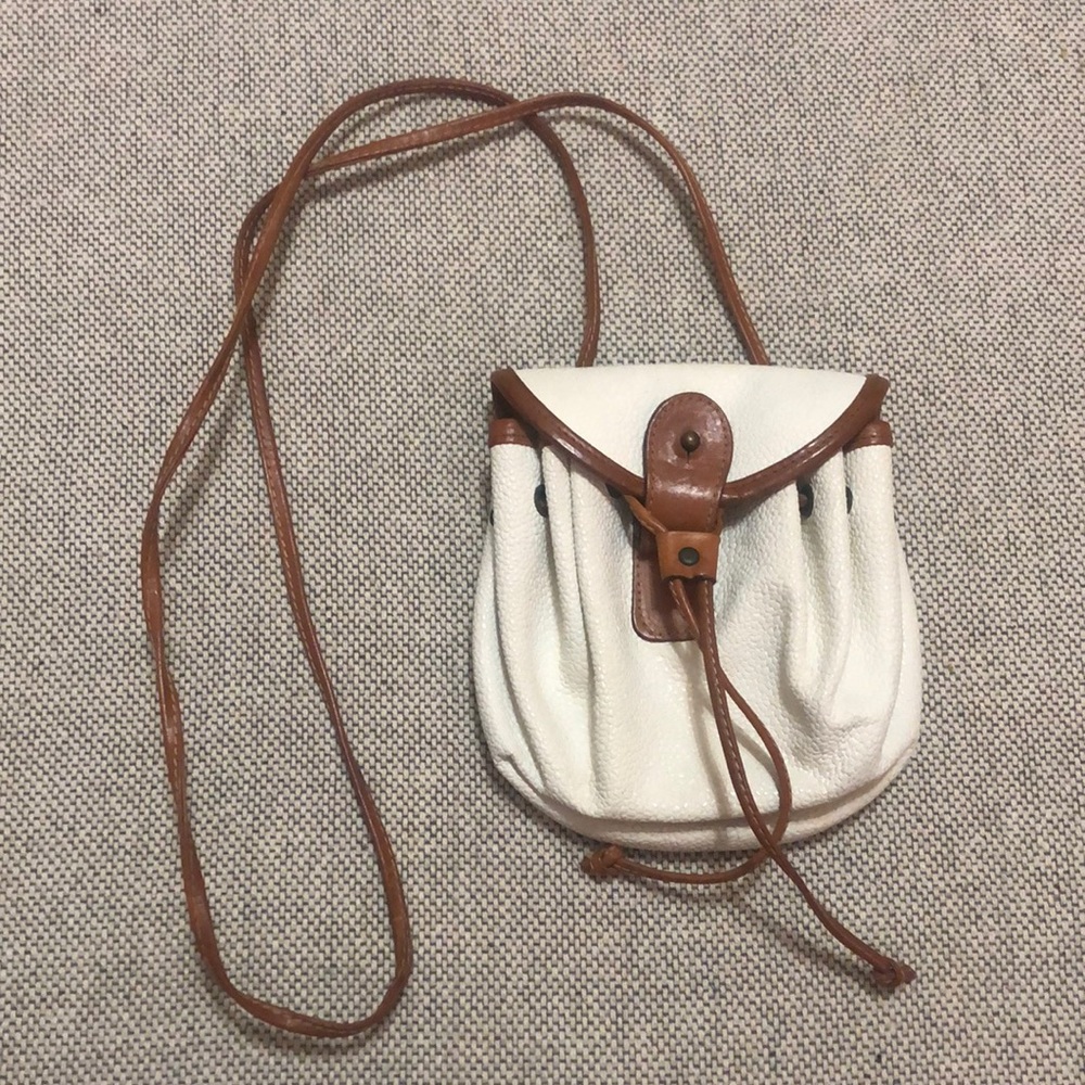 💚 Vintage Ann Taylor leather drawstring purse
❗️MAKE AN OFFER❗️read description